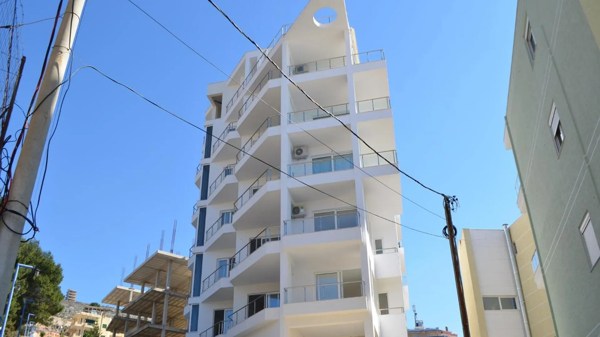 Charming Beachside Studio In Saranda